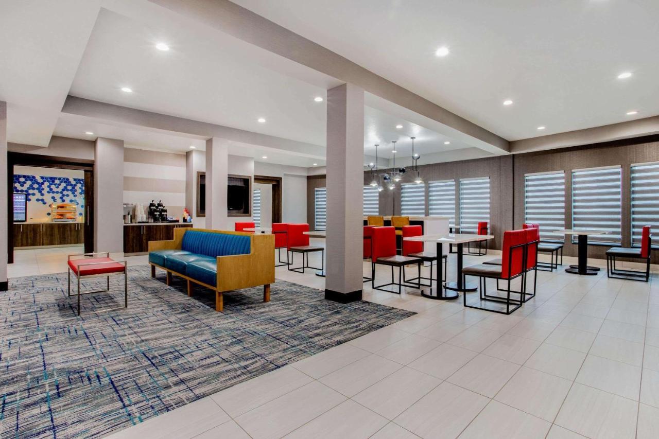 La Quinta Inn & Suites By Wyndham Northlake Ft. Worth Elizabethtown Exterior foto