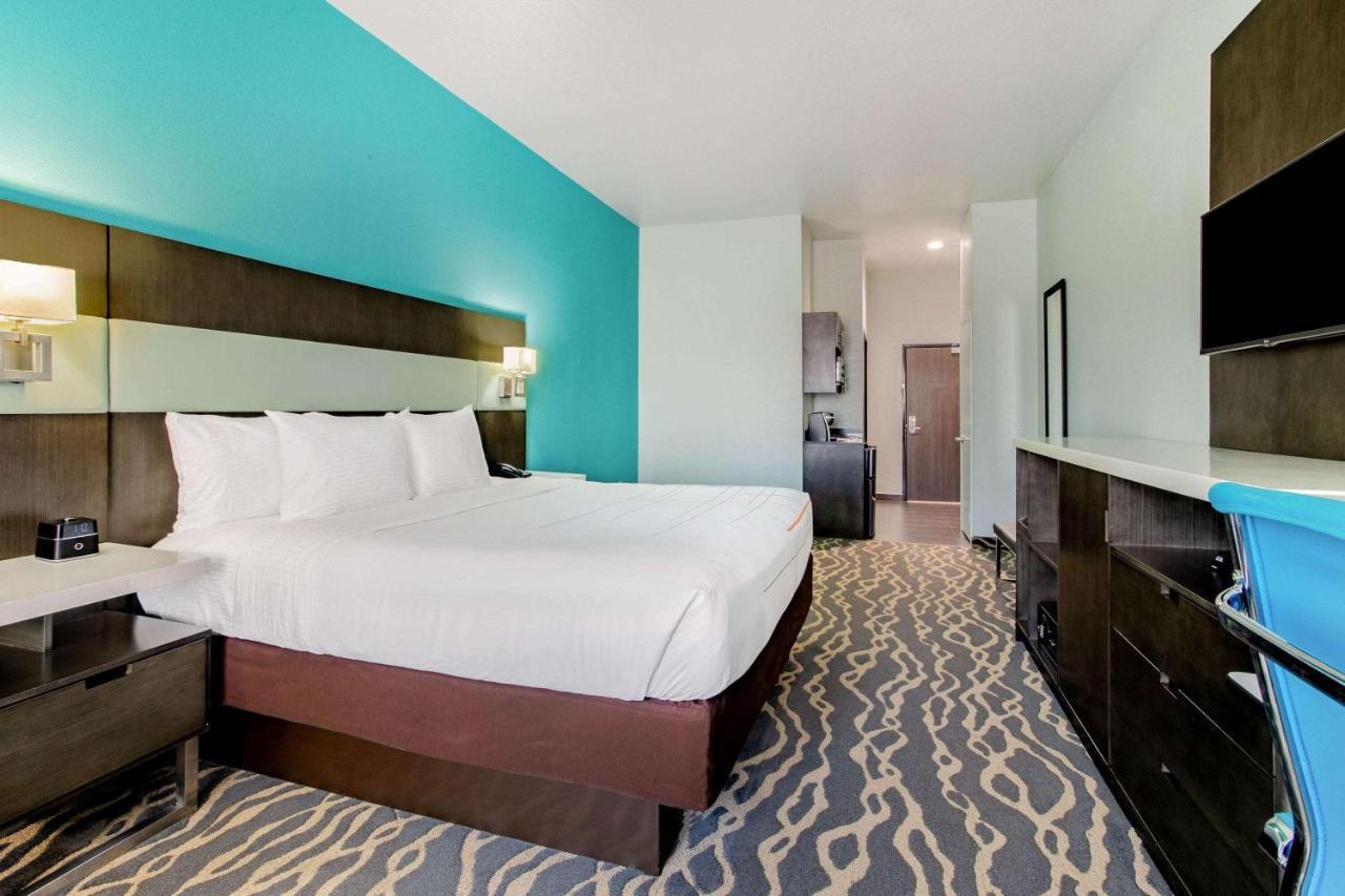 La Quinta Inn & Suites By Wyndham Northlake Ft. Worth Elizabethtown Exterior foto