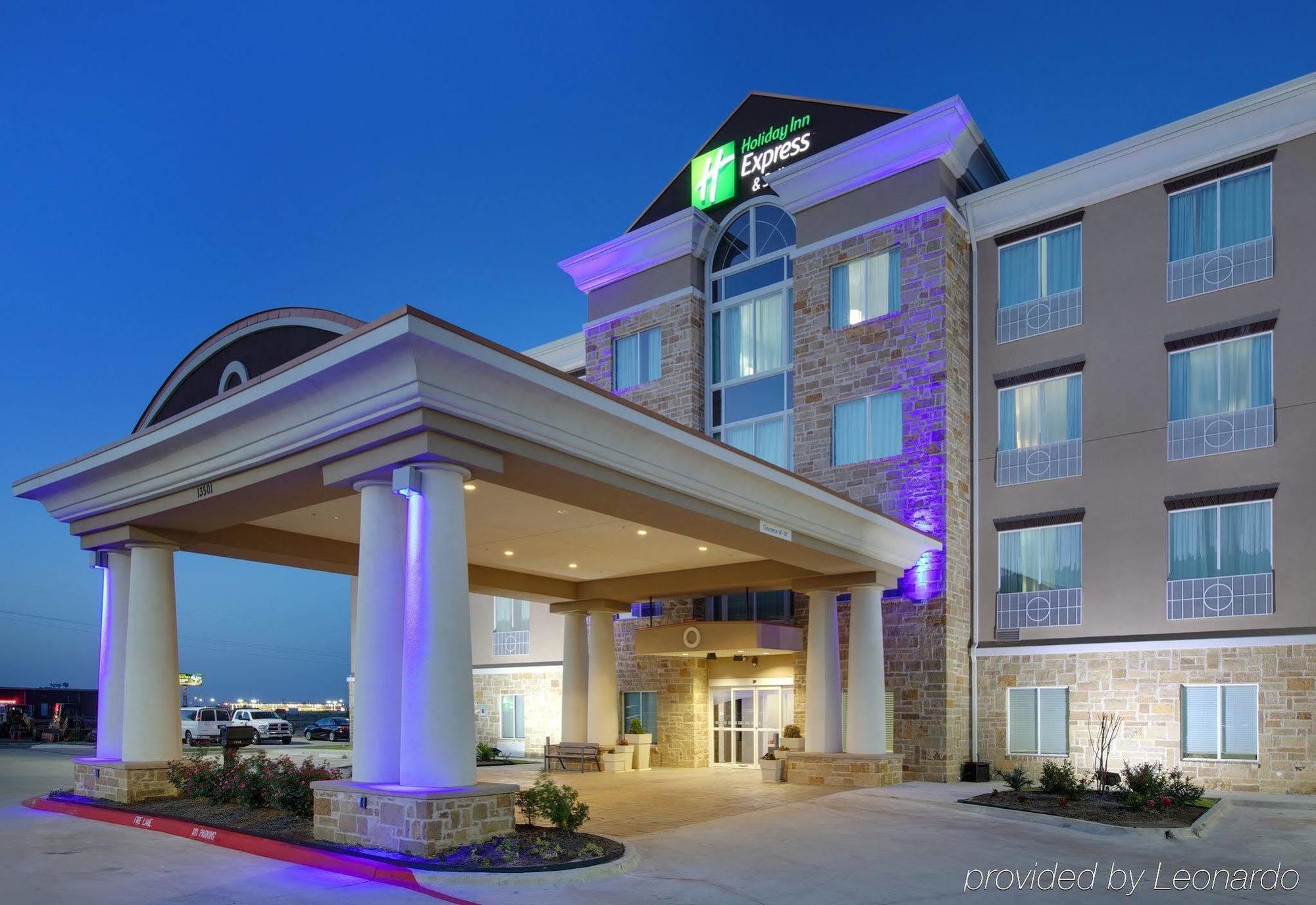 La Quinta Inn & Suites By Wyndham Northlake Ft. Worth Elizabethtown Exterior foto